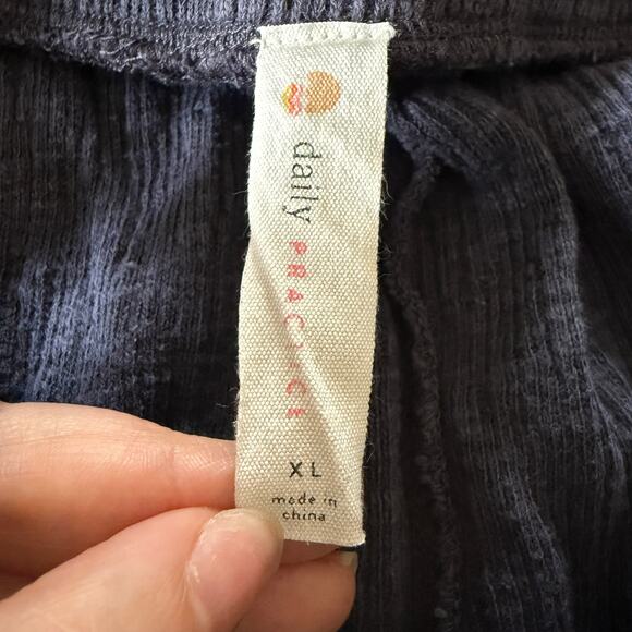 DAILY PRACTICE Anthropologie | Dark Purple Textured Wide Leg Ankle Pants | XL - Picture 6 of 7